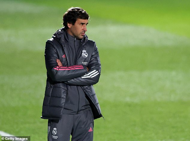 Raul hat das B-Team von Real Madrid übernommen, scheint aber in der Hackordnung hinter Arbeloa zurückgefallen zu sein