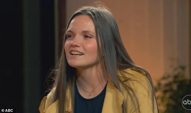 Talentierter Teenager: Megan, 16, aus Douglasville, Georgia, wurde von den Richtern während der Episode der 21. Staffel mit Paige gepaart