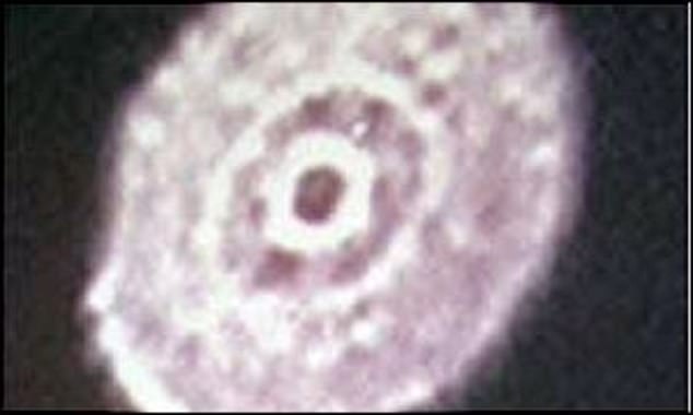 Berichten zufolge interessierte sich die NASA für Bonsall, nachdem Sharon Rowlands ihre UFO-Begegnung gefilmt hatte (im Bild).