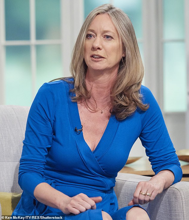 Justine Roberts, Mitbegründerin der Eltern-Website Mumsnet, gab kürzlich bekannt, dass sie ihren Ehemann verlassen hatte, nachdem sie von der Liebe zu jemand anderem „wie ein Tornado getroffen“ worden war (Bild 2015).