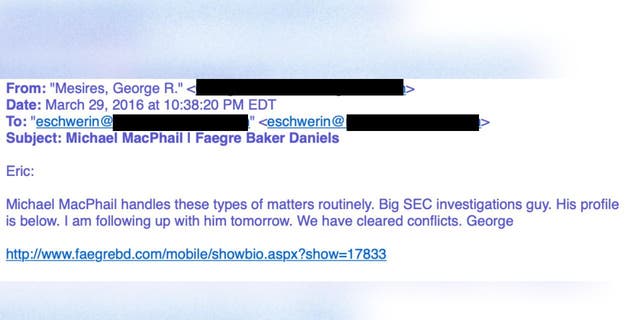 George Mesires stellte Michael MacPhail Eric Schwerin vor und nannte ihn den "Großer SEC-Untersuchungstyp."