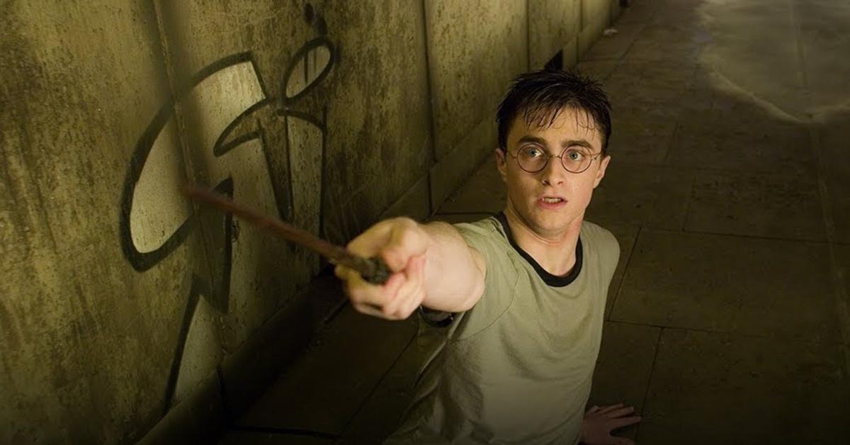 Die Narbe von Harry Potter ist in „Harry Potter und der Orden des Phönix“ aufgrund ihrer Platzierung auf der rechten Seite versteckt.