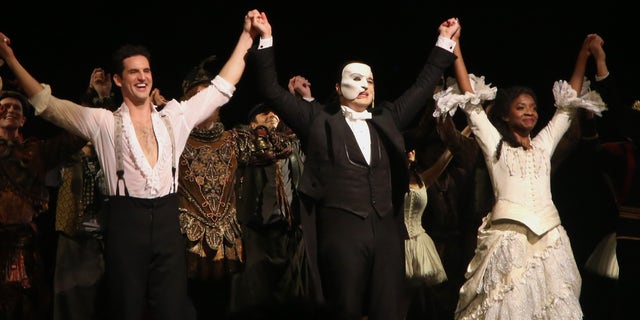 Andrew Lloyd Webber widmete die letzte Aufführung von "Phantom der Oper" am Sonntag zu seinem Sohn. 