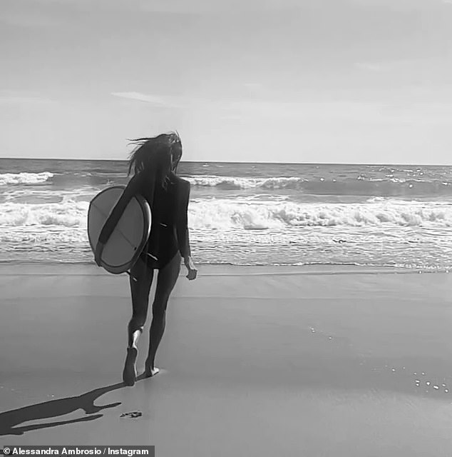 Wellen fangen: Es gibt kein Wort darüber, ob das Supermodel tatsächlich Wellen gefangen hat oder nicht