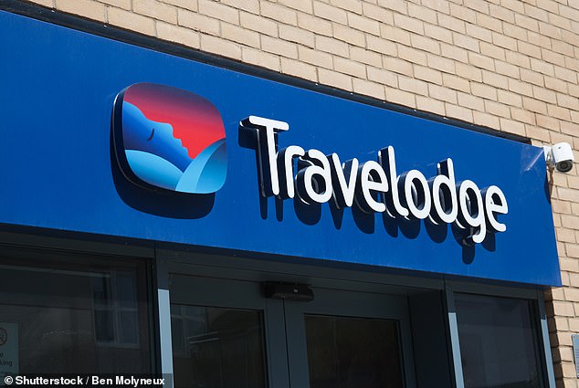 Aber haben Sie schon einmal angehalten, um sich das Travelodge-Logo wirklich anzusehen?  Es ist vielleicht nicht genau das, was du denkst