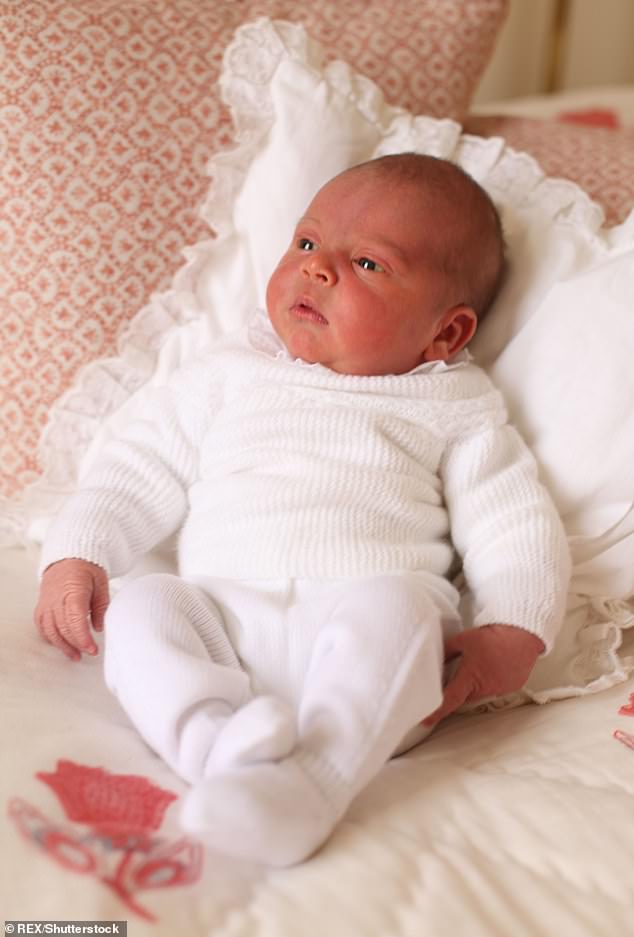 Neugeborener Louis: Eine Legion königlicher Fans kann nicht anders, als sich „alt“ zu fühlen, wenn sie darüber staunen, wie schnell Prinz Louis gewachsen ist