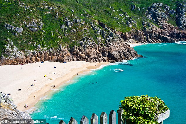 Karibik oder Cornwall?  Es ist keine Überraschung, dass Cornwall zu den begehrtesten Urlaubszielen in Großbritannien gehört.  Im Bild: Strand von Porthcurno