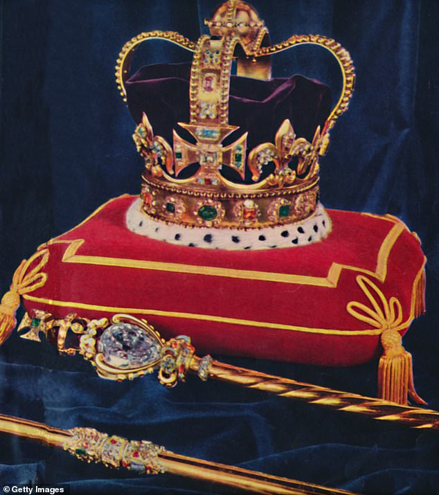 Die St. Edward's Crown wird seit dem 13. Jahrhundert zur Krönung englischer und britischer Monarchen bei ihren Krönungen verwendet