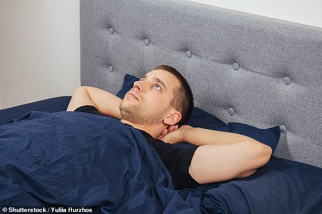 In Großbritannien schläft der durchschnittliche Erwachsene etwa sechs Stunden pro Nacht – das ist mindestens eine Stunde weniger als von der Sleep Foundation empfohlen (Archivbild)