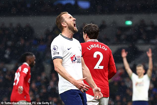 Beim 2:2-Unentschieden konnte man die Fans von Manchester United Kanes Namen skandieren hören