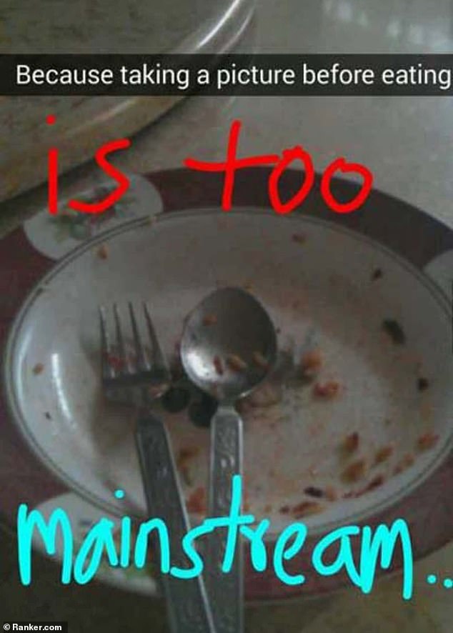 Diese Person verspottete den Social-Media-Trend, Fotos von Lebensmitteln zu posten, räumte ihren Teller ab und postete dann ein Foto