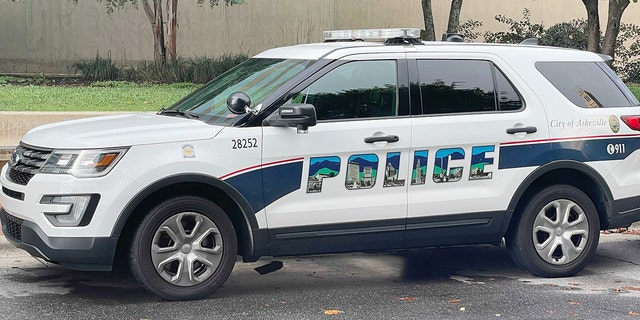 Asheville Polizei-SUV auf der Straße