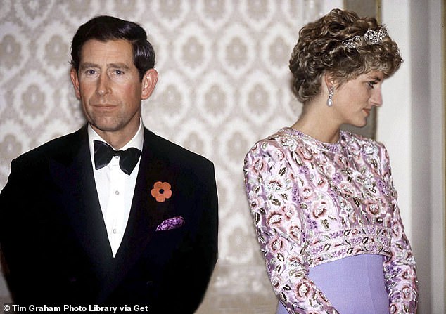 Der ehemalige Erzbischof von Canterbury, der bei der Eheschließung von König Charles und Prinzessin Diana (abgebildet 1992 in Südkorea) „eingesprungen“ war, hat angedeutet, dass sie in einer neuen königlichen Dokumentation niemals „erfolgreich“ sein würden