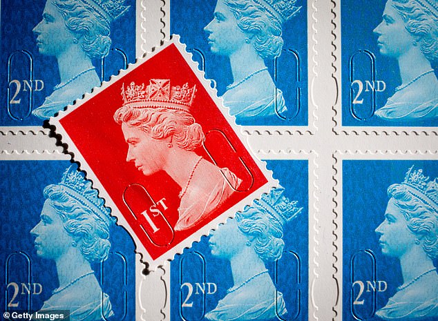 Eine Briefmarke erster Klasse steigt morgen um 16 Prozent von 95 Pence auf 1,10 £ und Briefmarken zweiter Klasse steigen um 10 Prozent auf 75 Pence von 68 Pence
