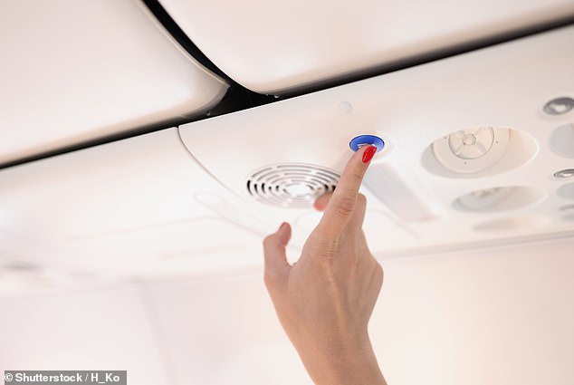 Die Etikette rund um die Klingel des Flugbegleiters in einem Flugzeug kann für Passagiere eine Art Grauzone sein, und viele fragen sich, wann der richtige Zeitpunkt zum Drücken des Knopfes ist