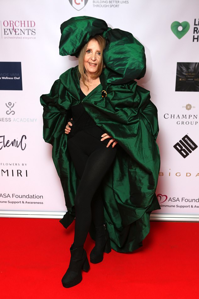 Einzigartiger Look: I'm A Celebrity-Star Gillian McKeith machte am Samstag beim ASA Foundation Ball eine schrullige Figur