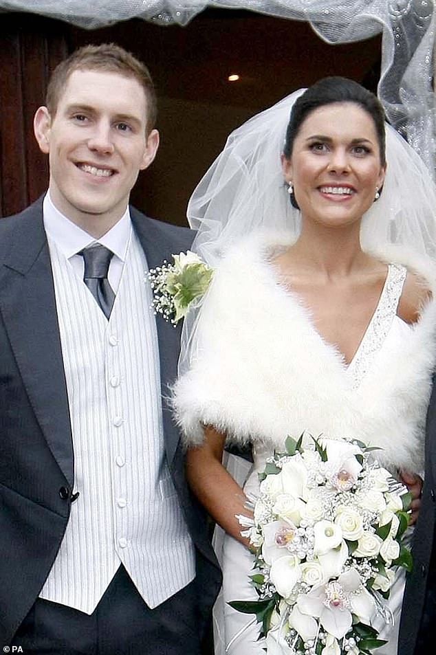 In einem neuen Dokumentarfilm für BBC Northern Ireland, der am Montag, den 10. April erscheint, sprach John McAreavey offen über den schmerzhaften Verlust seiner 27-jährigen Braut Michaela nur wenige Tage nach ihrer Hochzeit