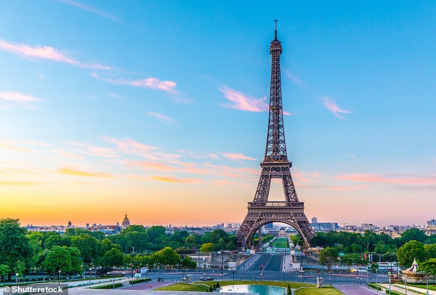 Tower and the Glory: Sehen Sie Paris sowie die schöne französische Landschaft auf der exklusiven Seine-Kreuzfahrt von The Mail on Sunday