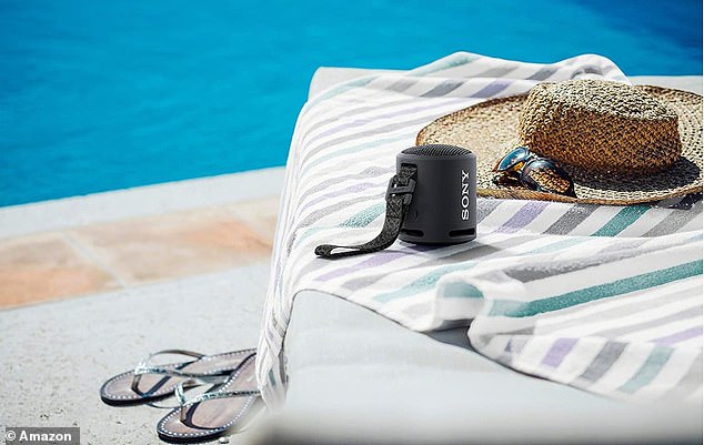 Ein tragbarer Outdoor-Lautsprecher ist eine brillante Investition für die sonnige Jahreszeit, und im Moment ist der unglaublich beliebte Sony SRS-XB13 für nur 35,80 £ im Angebot