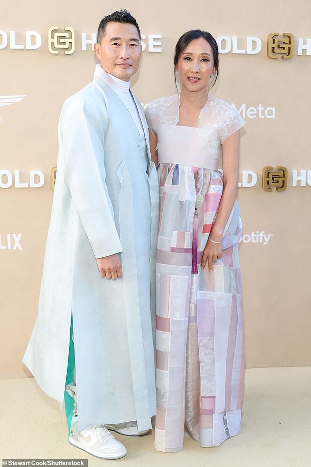Pastelle: Daniel Dae Kim und Mia Kim machten ein stilvolles Paar in pastellfarbenen Outfits
