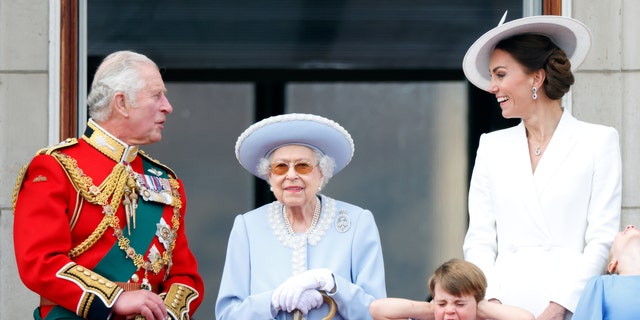 Königsfamilie beim Platinum Jubilee von Queen Elizabeth
