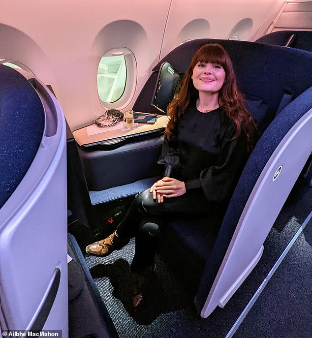 Ailbhe MacMahon von MailOnline Travel testet den Business-Class-Sitz im Pod-Stil von Finnair