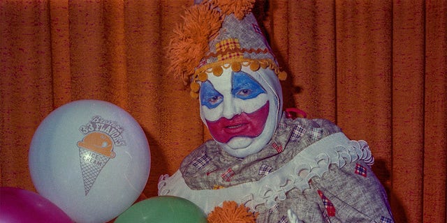 John Wayne Gacy in seinem Clownkostüm