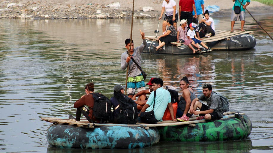 Migranten in Booten