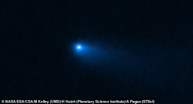 Dieses Bild des Kometen 238P/Read wurde am 8. September 2022 vom NIRCam-Instrument (Near-Infrared Camera) am James-Webb-Weltraumteleskop der NASA aufgenommen. Es zeigt den verschwommenen Halo, die Koma genannt, und den Schweif, die für Kometen charakteristisch sind, aber keine Asteroiden