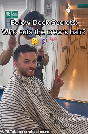 Oben sieht man, wie Jack sich von Shandy, dem Friseur der Crew, die Haare schneiden lässt