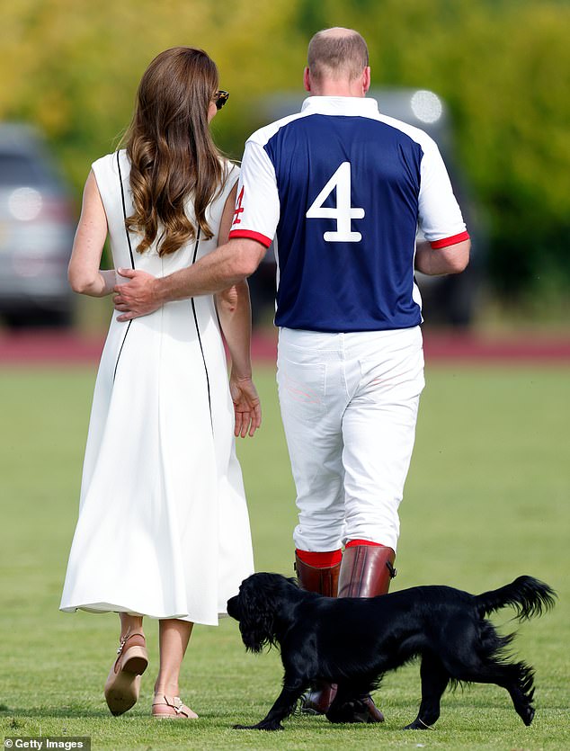 Im Bild: Der Prinz und die Prinzessin von Wales mit ihrem neuen Welpen Orla in Windsor
