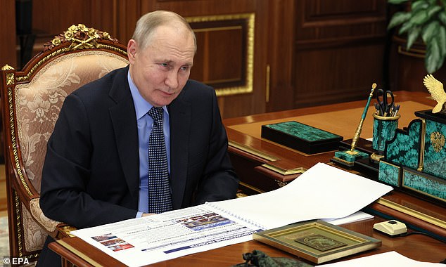 Neue Sanktionen würden darauf abzielen, die Kriegsmaschinerie des russischen Präsidenten Wladimir Putin lahmzulegen