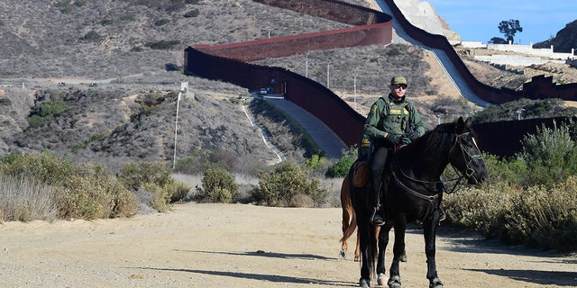 Grenzschutzbeamter zu Pferd
