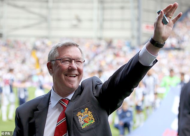 Wood scherzte, dass mehrere Leute ihn gefragt hätten, ob Sir Alex Ferguson ihm seine Uhr gegeben habe, als er United verließ