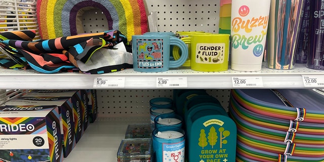 TARGET-PRIDE-COLLECTION-BECHER