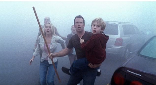 „The Mist“ startet am 21. Juni. „The Mist“ basiert auf der Novelle von Stephen King aus dem Jahr 1980