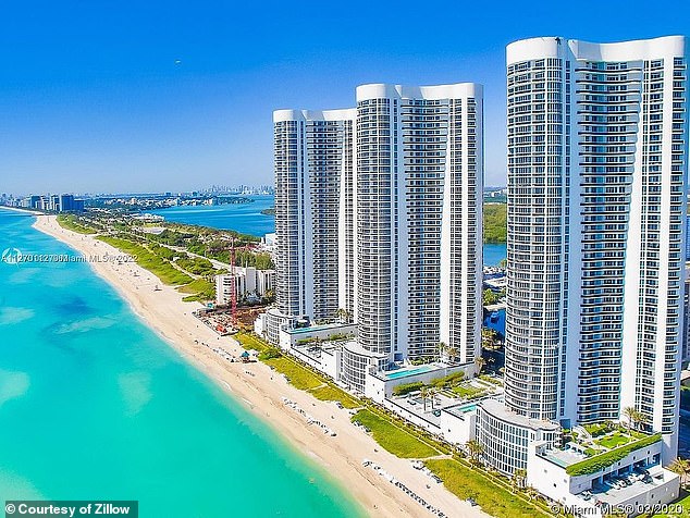 Das FBI hat Berichten zufolge eine Luxuswohnung im Trump Tower in Sunny Isles Beach, Florida, durchsucht, die zwei russischen Geschäftsleuten gehört (im Bild).