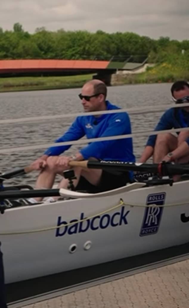 Königliches Rudern: Prinz William ist in dem kurzen Teaser-Clip in einem Vier-Mann-Boot zu sehen, als er mit der Wohltätigkeitsorganisation für psychische Gesundheit HMS Oardacious eine Fahrt auf dem Fluss unternahm