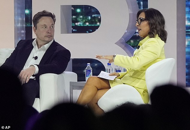 Elon Musk wurde am 18. April von Linda Yaccarino auf einer Marketingkonferenz interviewt und es wurde spekuliert, dass das Treffen eine wichtige Rolle bei ihrer Ernennung gespielt hat