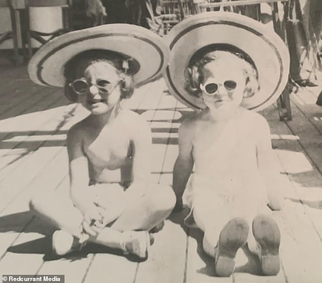 Linda Candy (im Bild links, fünf Jahre alt), 75, und ihre Cousine Valerie Linden (im Bild rechts, vier Jahre), 76, reisten nach dem Zweiten Weltkrieg aus Großbritannien nach Down Under, weil ihre Väter, die Brüder waren, dies wollten ein besseres Leben für ihre Familien aufbauen