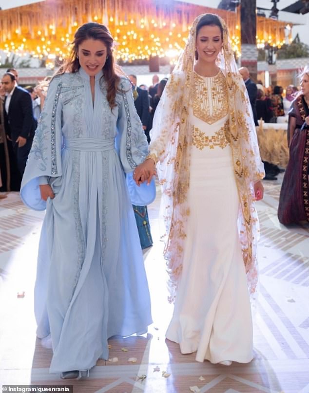 Königin Rania zollte ihrem Sohn Hussein in einer rührenden Rede bei der ersten Feier vor seiner Hochzeit mit Rajwa in dieser Woche eine emotionale Hommage