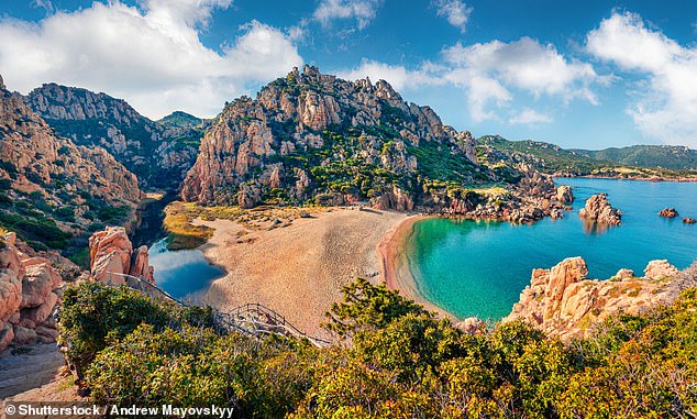 Der oben genannte Anstieg der Suchanfragen nach Sardinien ist Teil eines neuen „Set-Jetting-Trends“, sagt easyJet Holidays