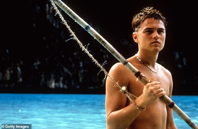 Costas war später auch erschreckt, als er den Erfolgsfilm „The Beach“ aus dem Jahr 2000 mit Leonardo DiCaprio in der Hauptrolle sah und verblüffende Parallelen sah
