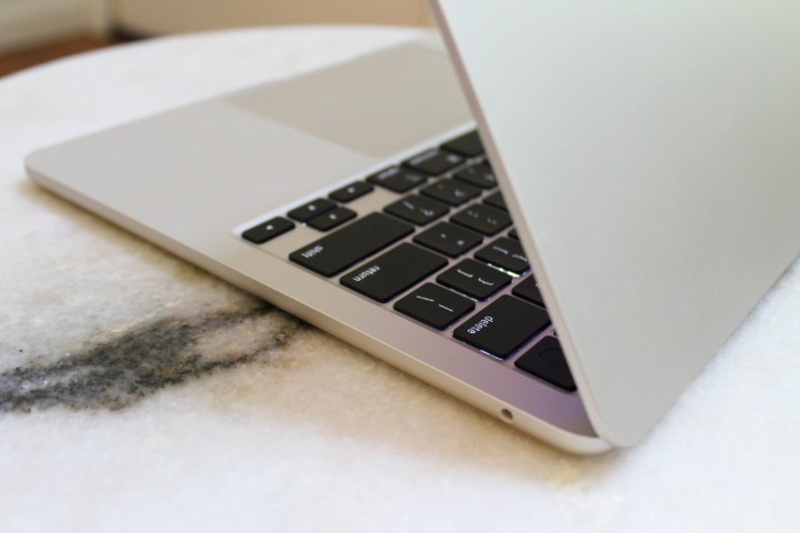 Der Deckel und die Tastatur des MacBook Air.