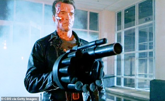 Das Team bezeichnete den Skin als den futuristischsten E-Skin, den Arnold Schwarzeneggers Cyborg-Figur in der Filmreihe „Terminator“ trug