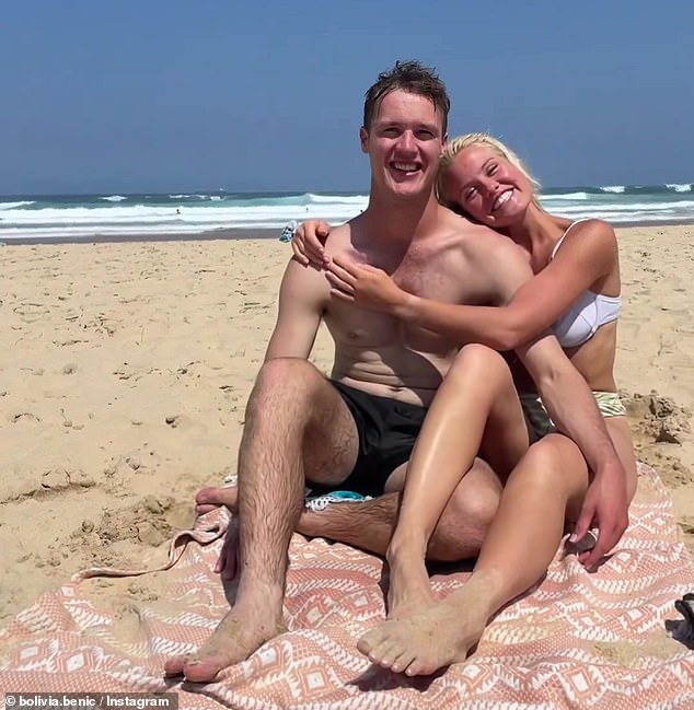 Diese Woche bewiesen Matt und Olivia nach der Show, dass sie immer noch stark sind, als die Blondine bei einem Strandausflug verliebte Bilder des Paares teilte