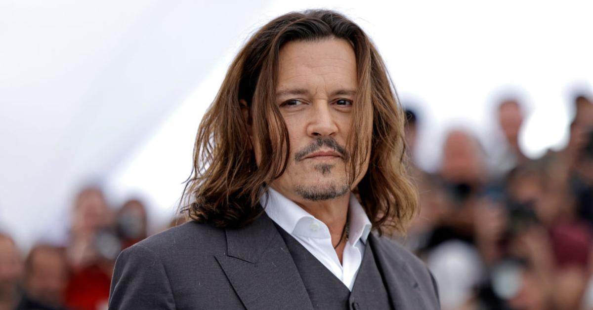 Johnny Depp nimmt am 17. Mai 2023 am 76. jährlichen Filmfestival von Cannes im Palais des Festivals in Cannes, Frankreich, an der Fotoschau „Jeanne du Barry“ teil.
