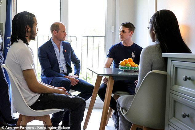 Prinz William, 40, setzte sich während seines Besuchs mit einigen Bewohnern zusammen und erfuhr mehr über ihre Geschichten