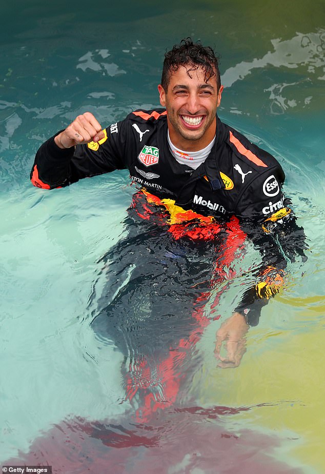 Die Produzenten glauben, dass der französische Fahrer Pierre Gasly den von Ricciardo (oben) hinterlassenen Platz in den neuen Staffeln von „Drive to Survive“ einnehmen könnte.  Aber könnten die beiden auch auf dem Golfplatz gegeneinander antreten?