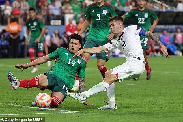 Pulisic schießt den Ball mit dem linken Fuß nach Hause und schickt die USA ins Finale der CONCACAF Nations League